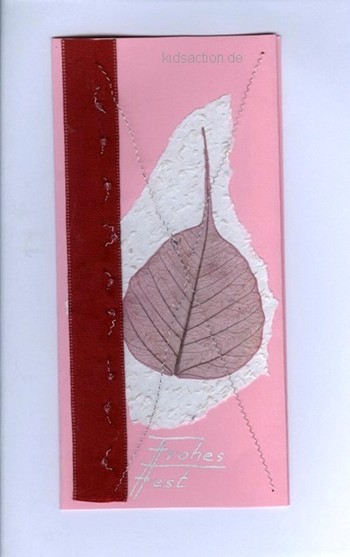zartrosa Karte mit Blatt